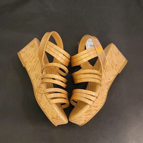 BRAND NEW DKNY KIDS AMBER LYNN PLATFORM WEDGE SANDAL G1 - Picture 14 of 15